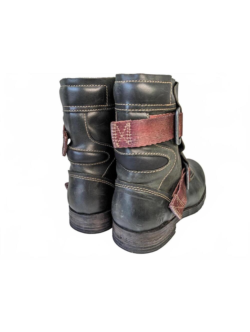 FLY LONDON distressed Leather Short SELI700 ENGINEER boot w oxblood/brown strap. - Picture 6 of 11